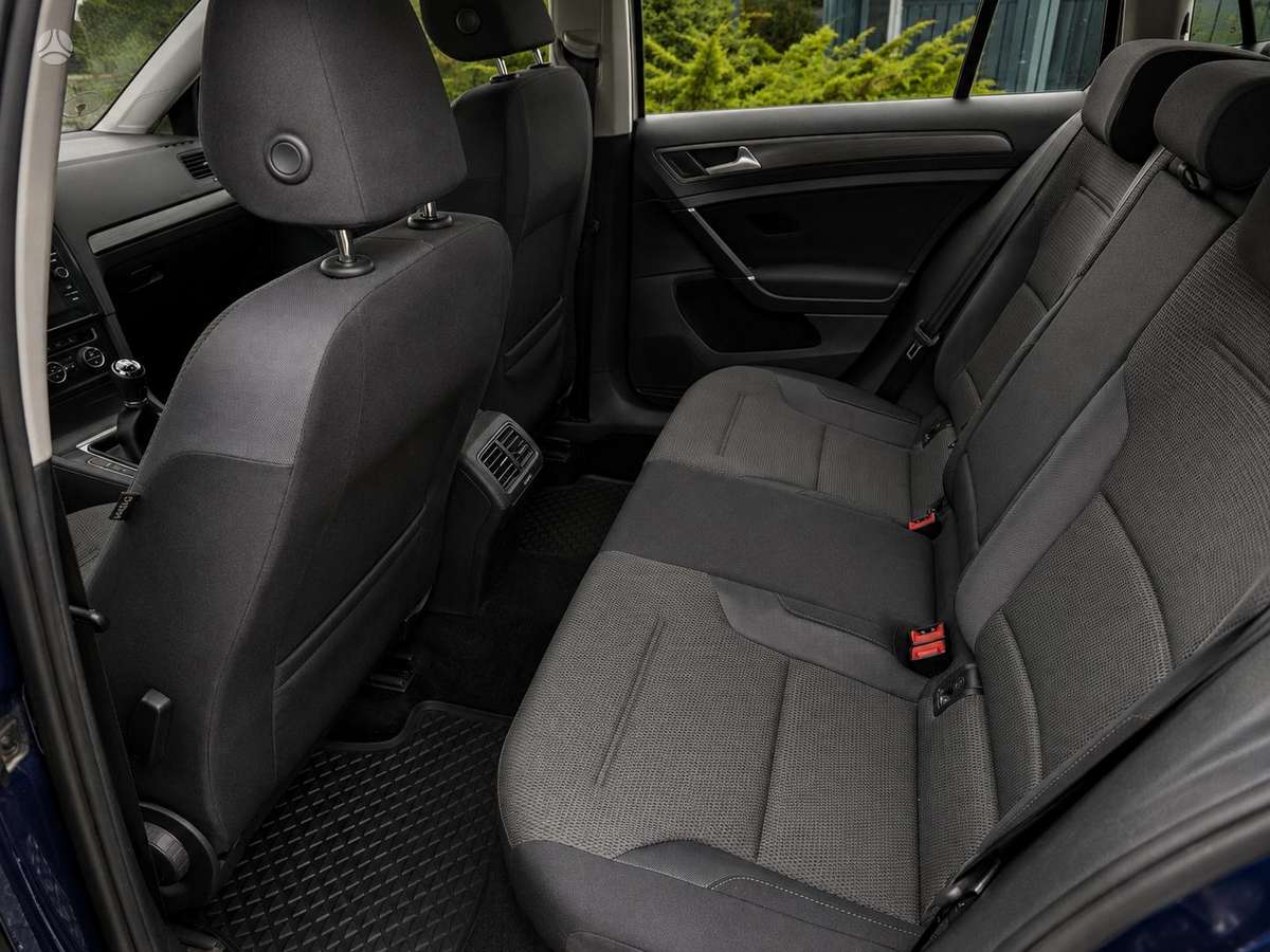 Volkswagen Golf - 7