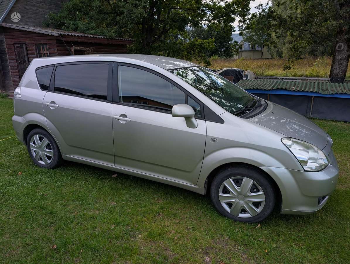 Toyota Corolla Verso - 6
