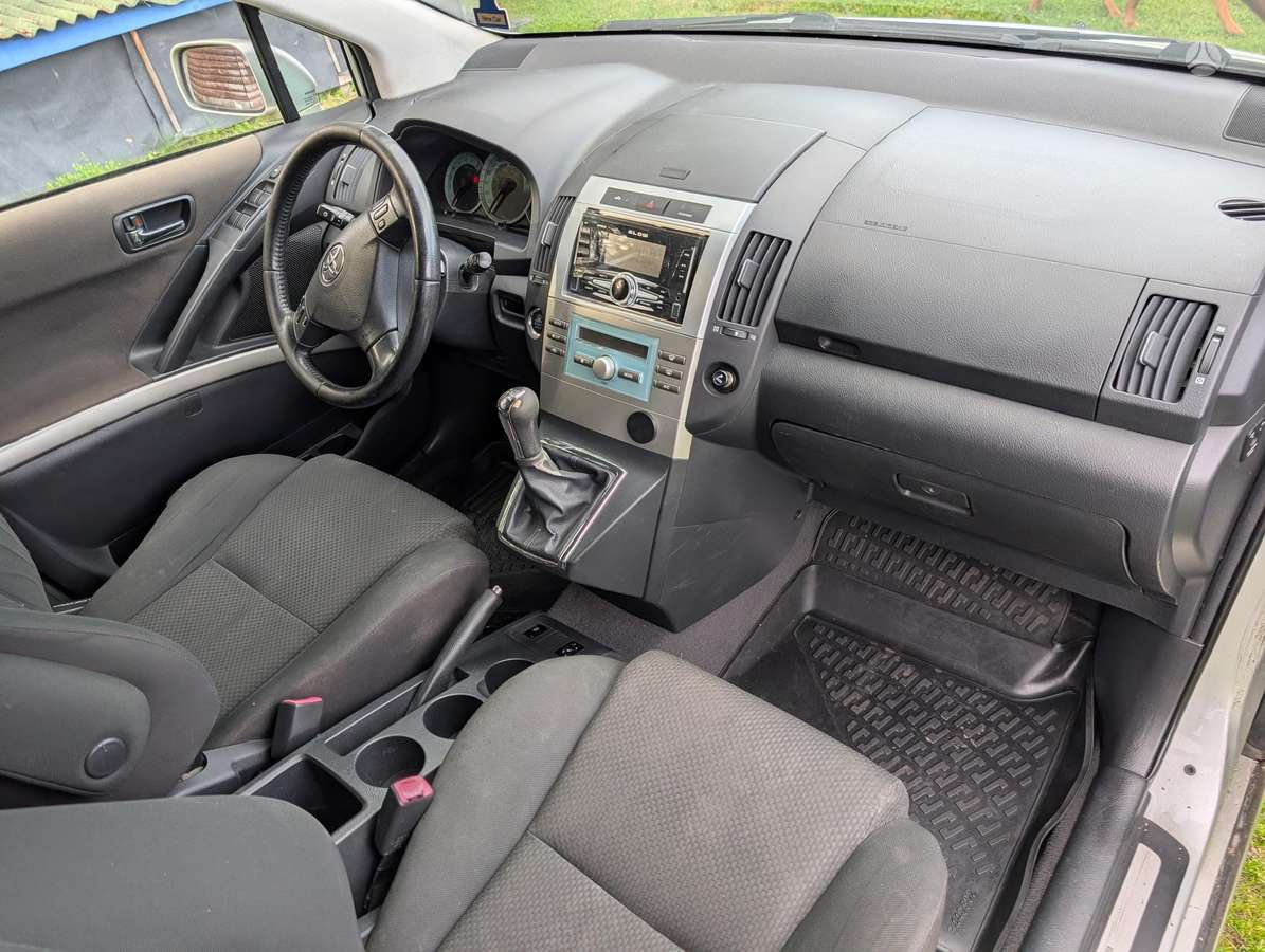 Toyota Corolla Verso - 7