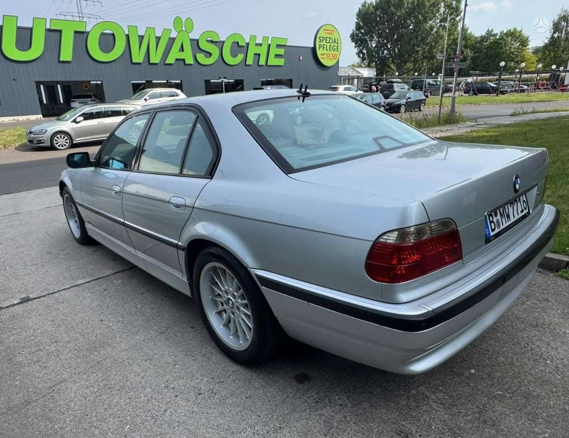 BMW 730, 3.0 l., Седан