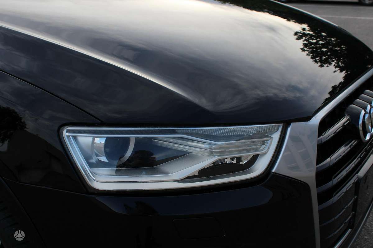 Audi Q3, 2.0 l., Внедорожник / Кроссовер