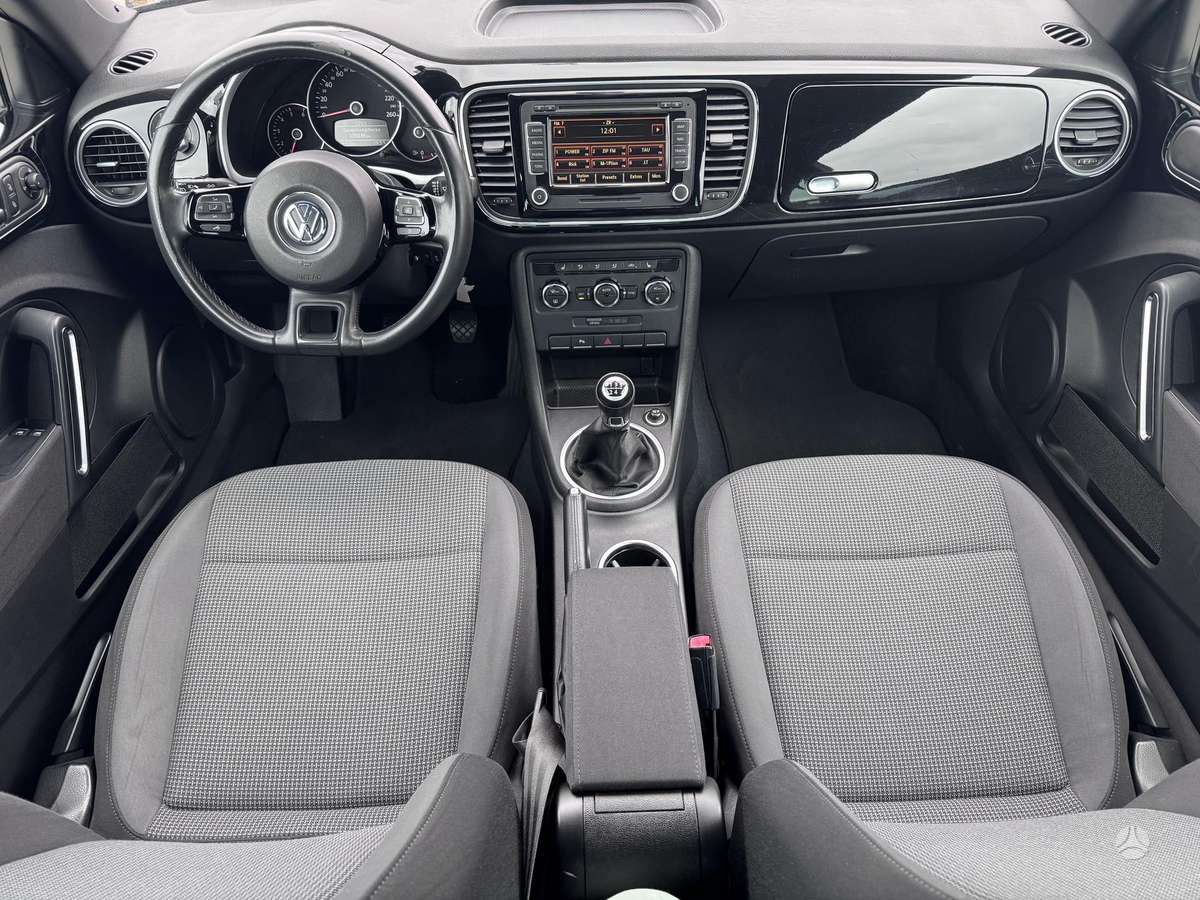 Volkswagen Beetle, 1.6 l., hatchback
