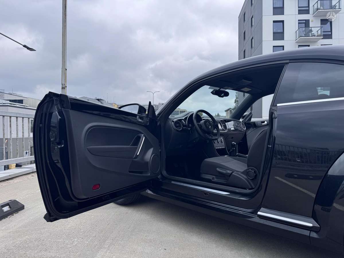 Volkswagen Beetle, 1.6 l., hatchback