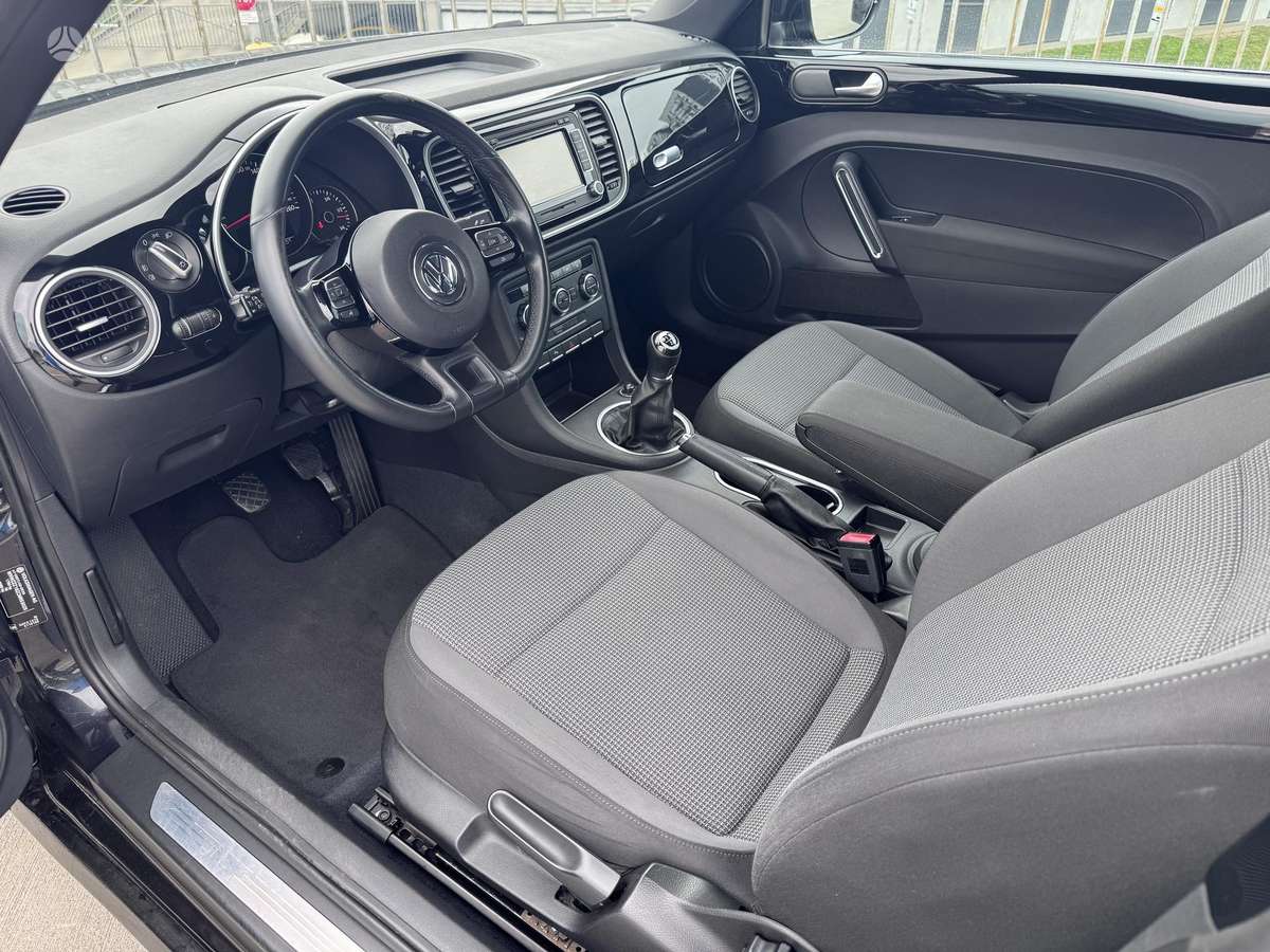 Volkswagen Beetle, 1.6 l., hatchback
