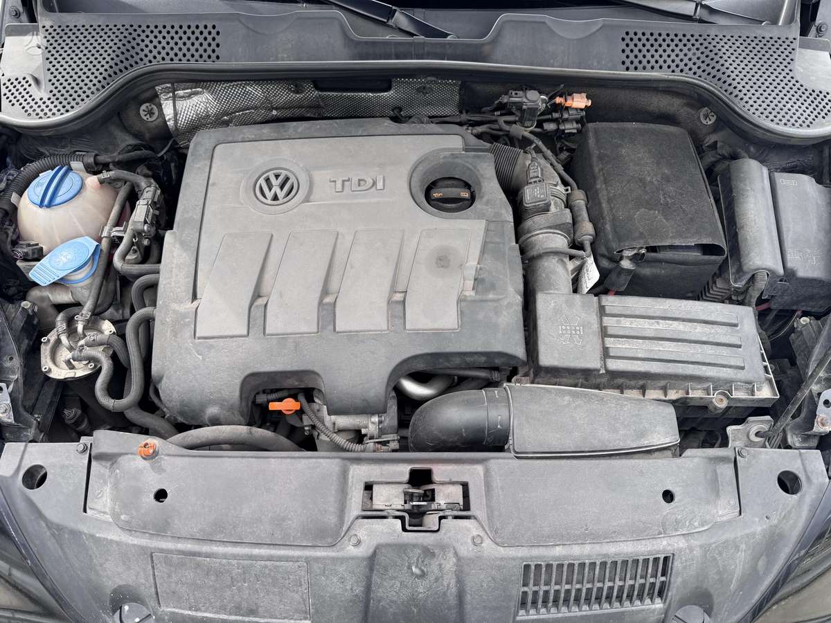 Volkswagen Beetle, 1.6 l., hatchback