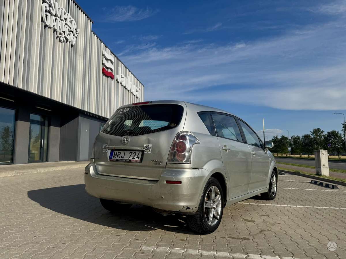Toyota Corolla Verso - 5