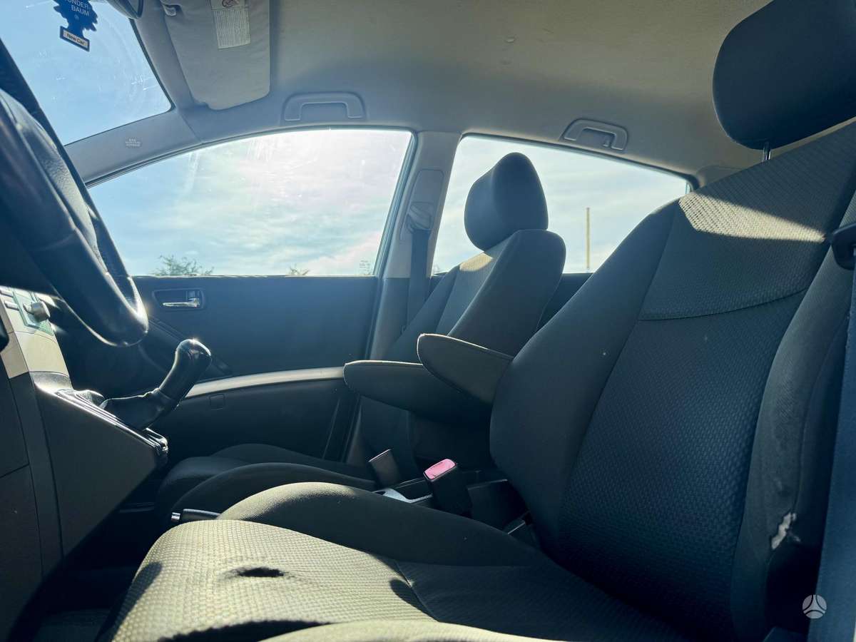 Toyota Corolla Verso - 11