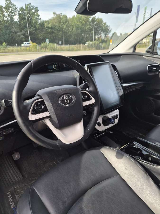 Toyota Prius Prime - 7