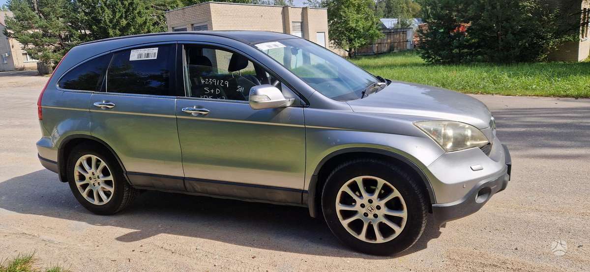 Honda CR-V dalimis
