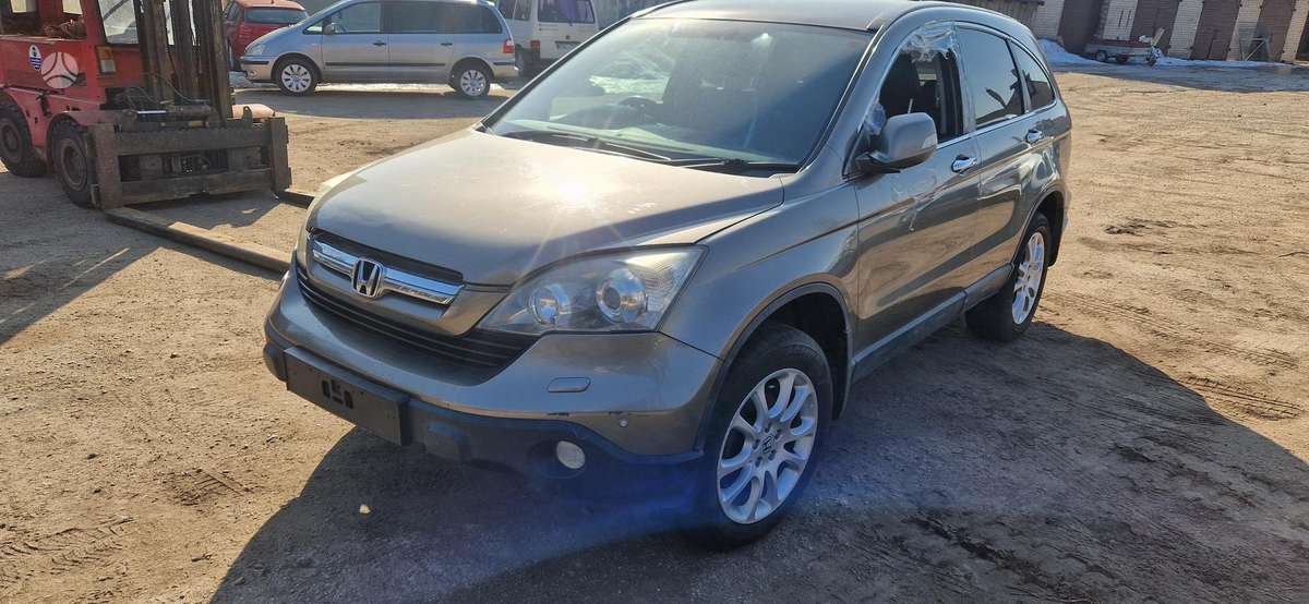 Honda CR-V dalimis