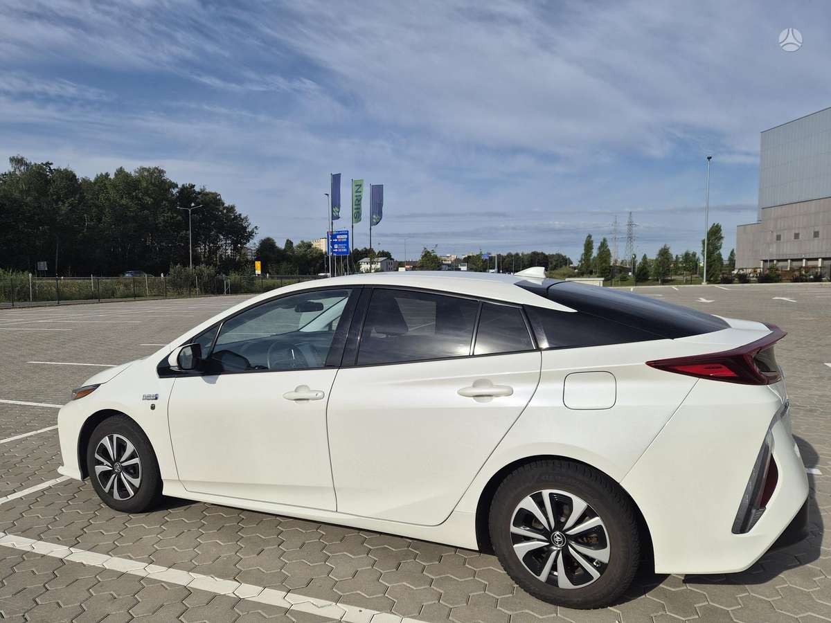 Toyota Prius Prime - 3