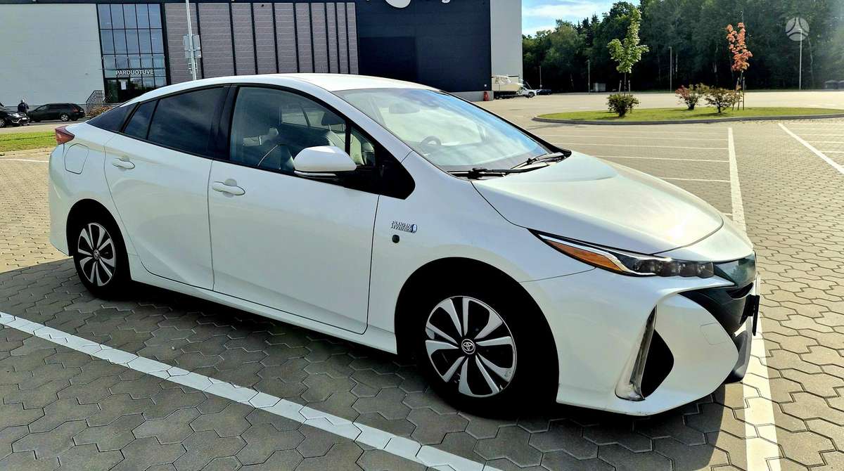Toyota Prius Prime - 4