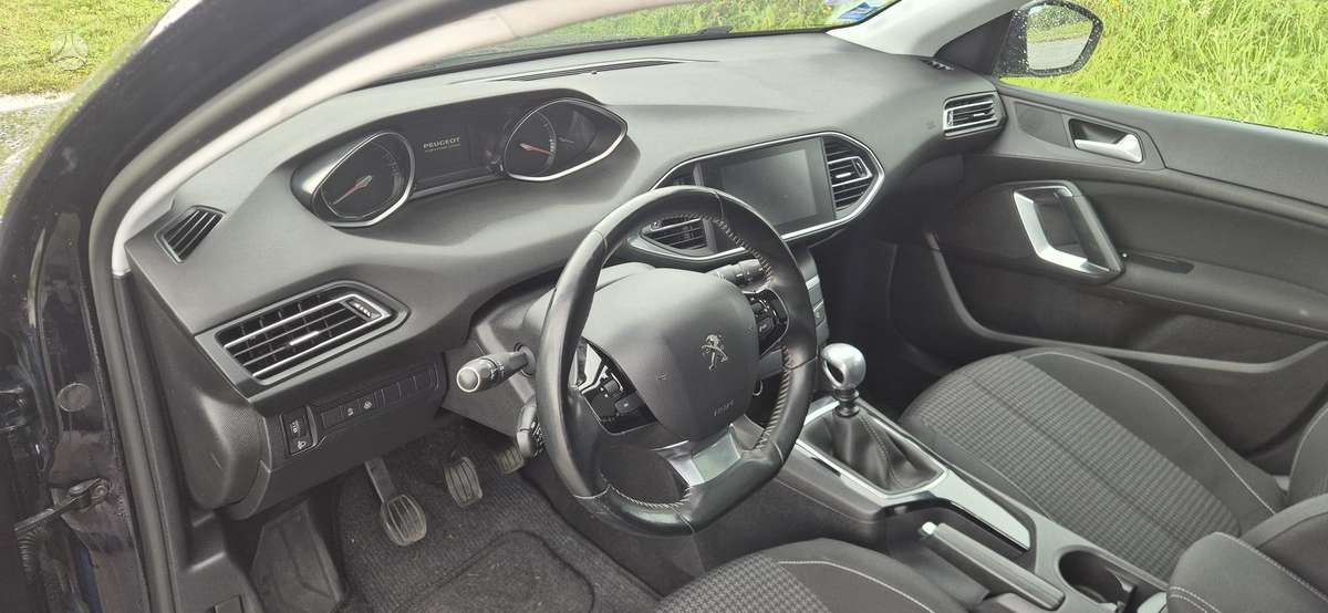 Peugeot 308, 1.2 l., Универсал