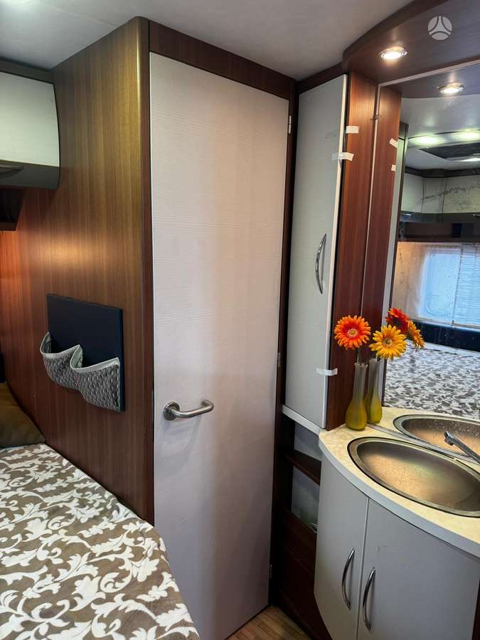 Knaus 500, caravans