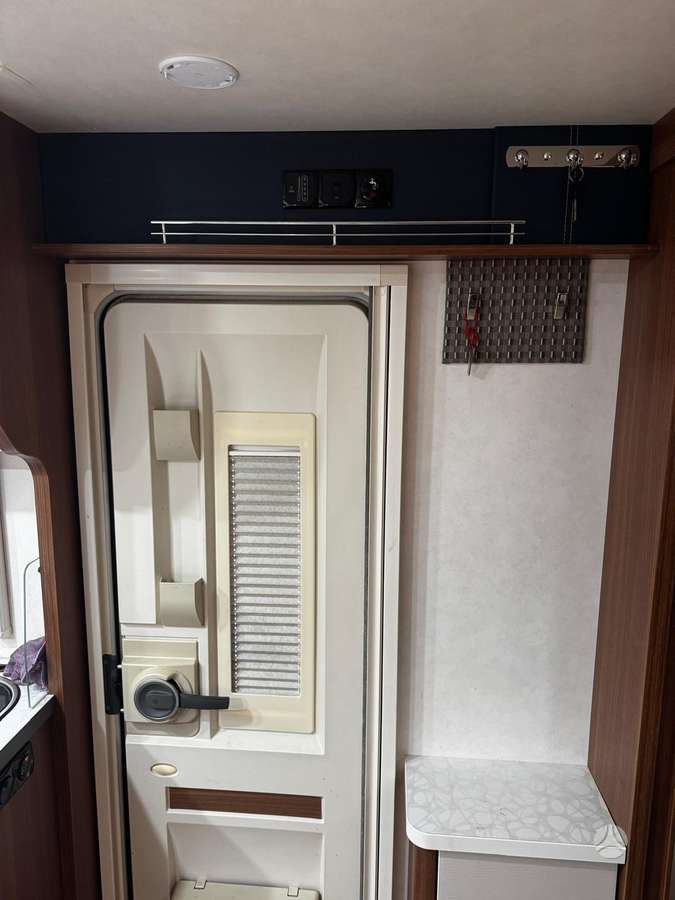 Knaus 500, caravans