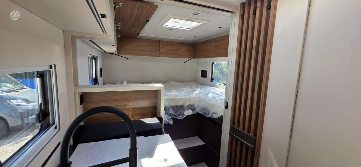Bürstner Signature 7.1, campers