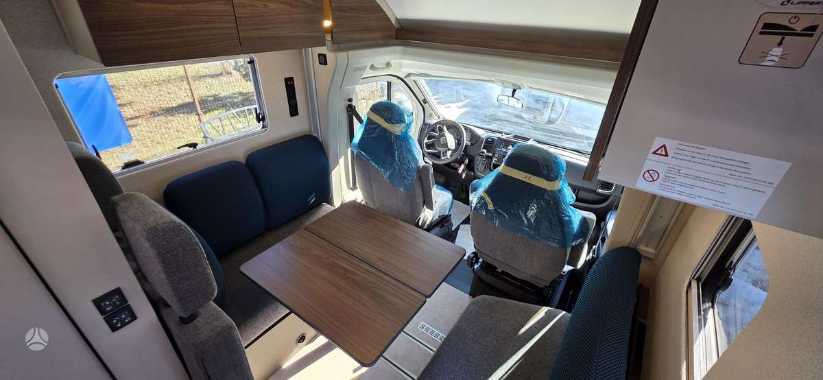 Bürstner Signature 7.1, campers