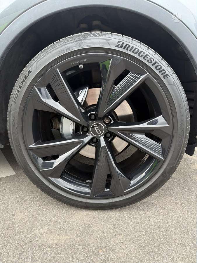 Audi Q7, 3.0 l., off-road / crossover