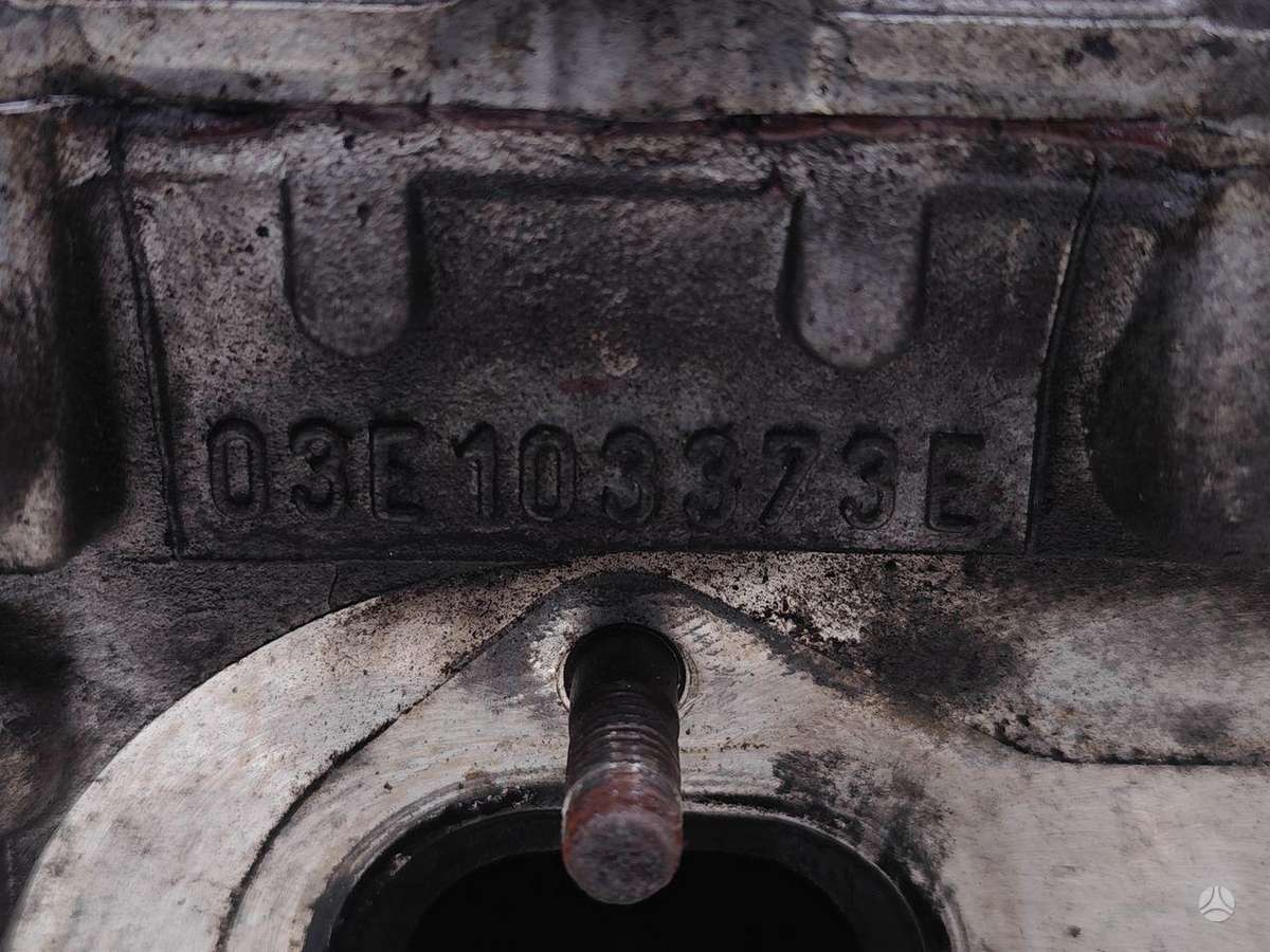 Volkswagen Polo, 03E103373E, cylinder head
