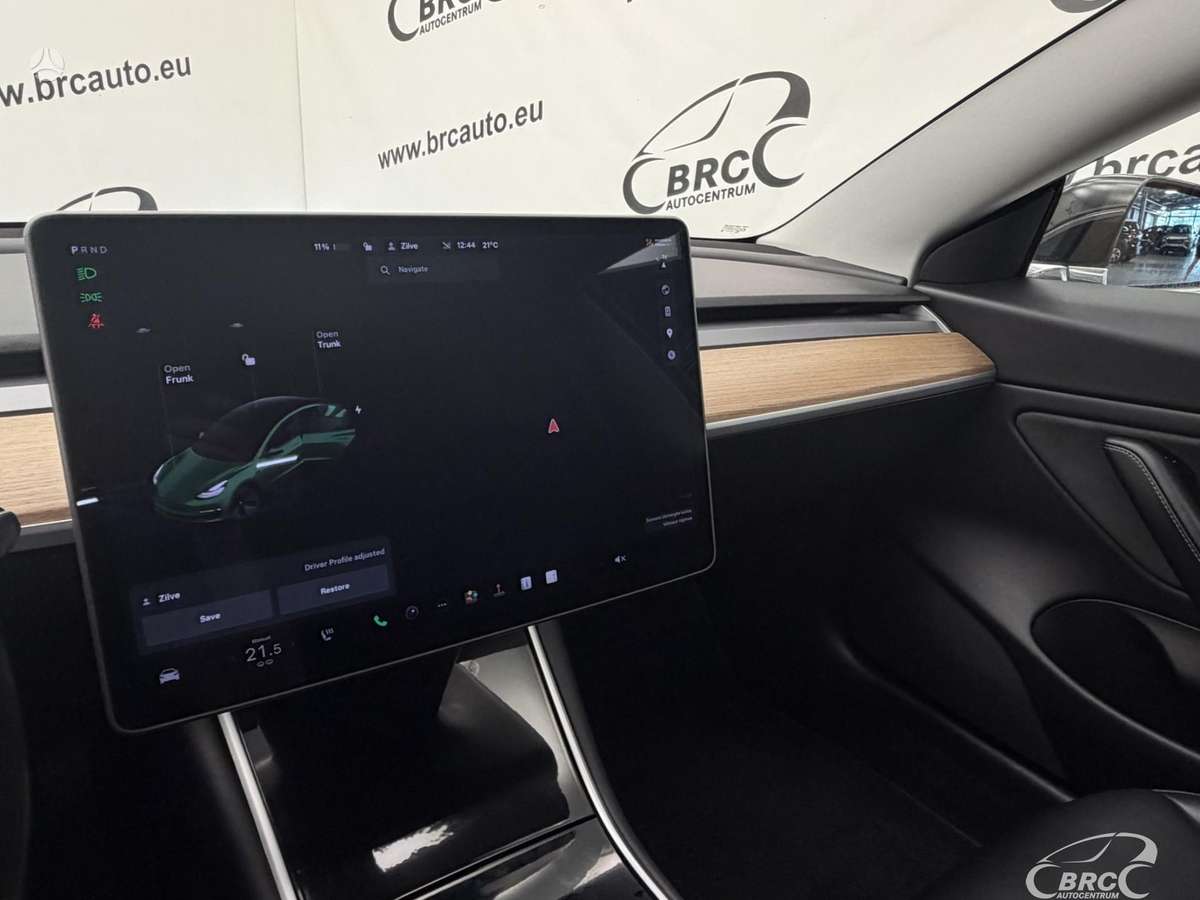 Tesla Model 3, 55 кВт·ч, Седан