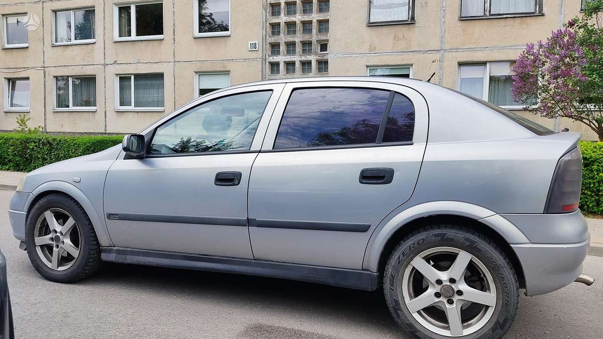 Opel Astra, 2.0 l., Седан