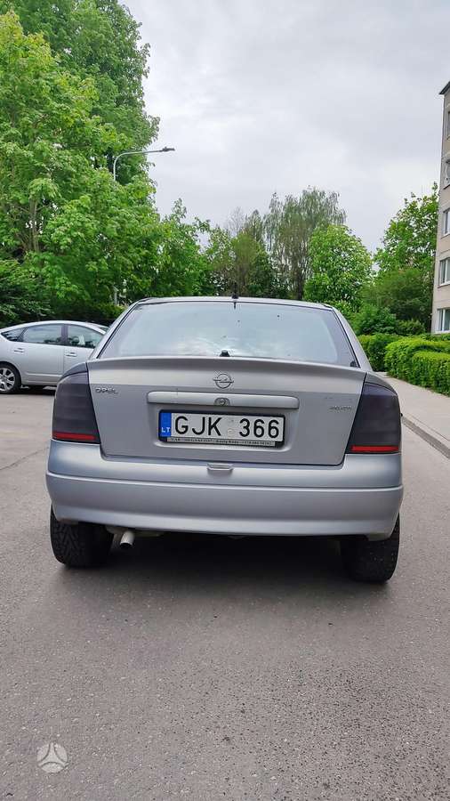 Opel Astra, 2.0 l., Седан