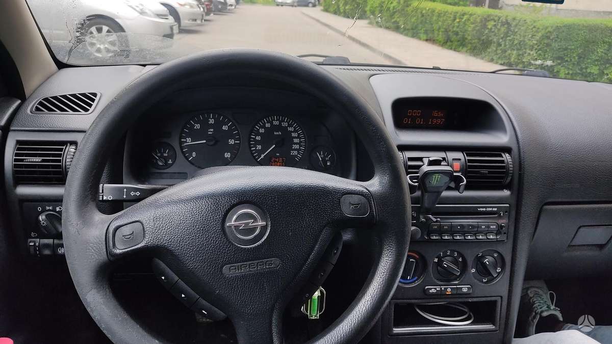 Opel Astra, 2.0 l., Седан