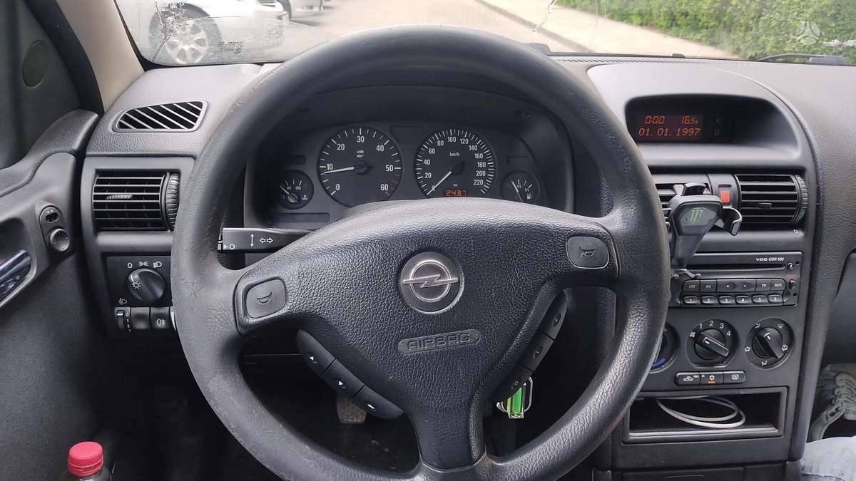 Opel Astra, 2.0 l., Седан