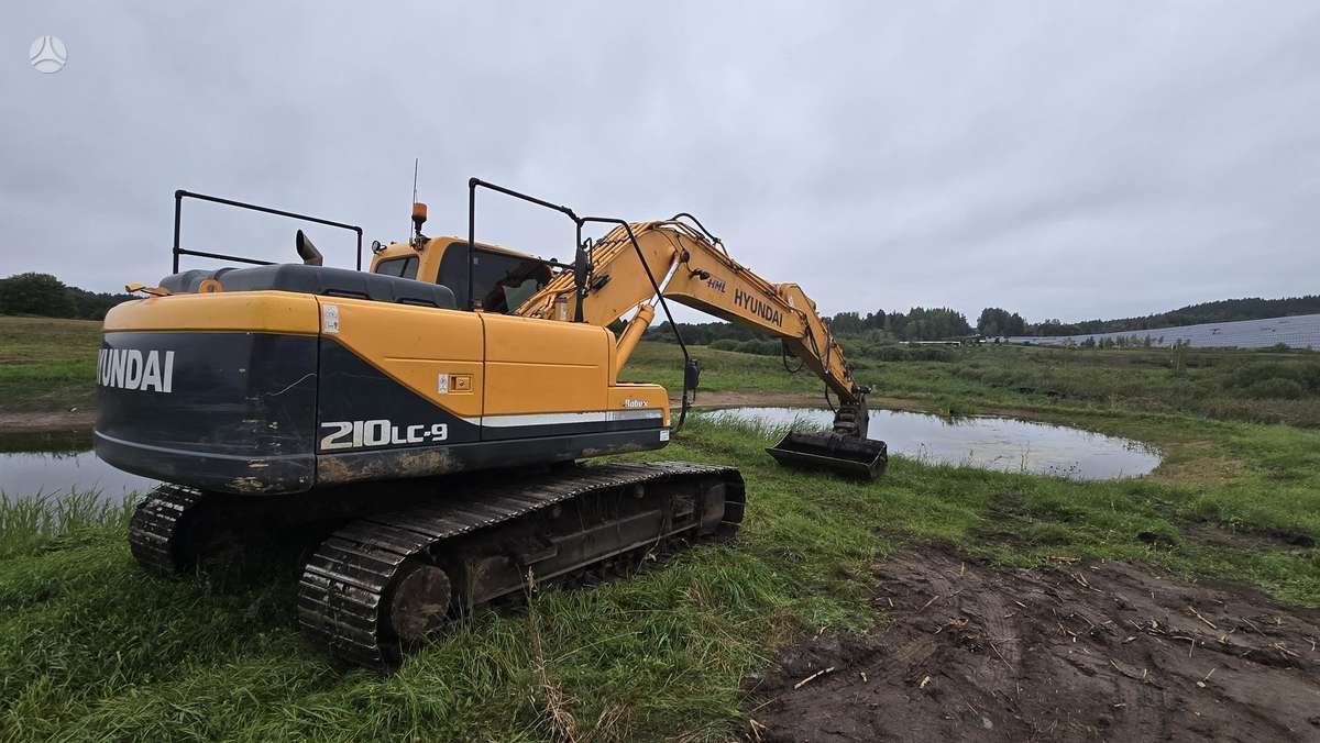 Hyundai 210LC-9, excavator