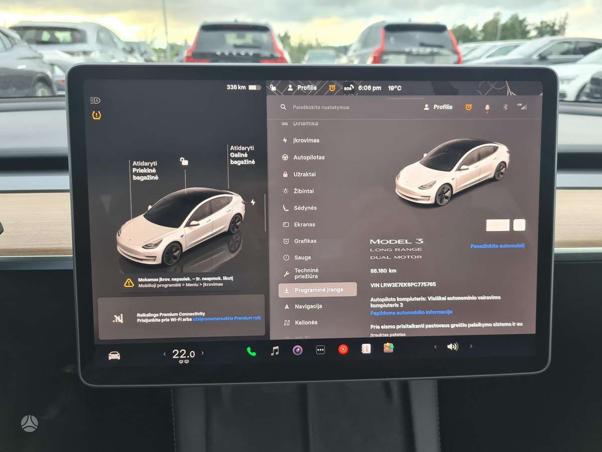 Tesla Model 3, 81 kWh, hatchback