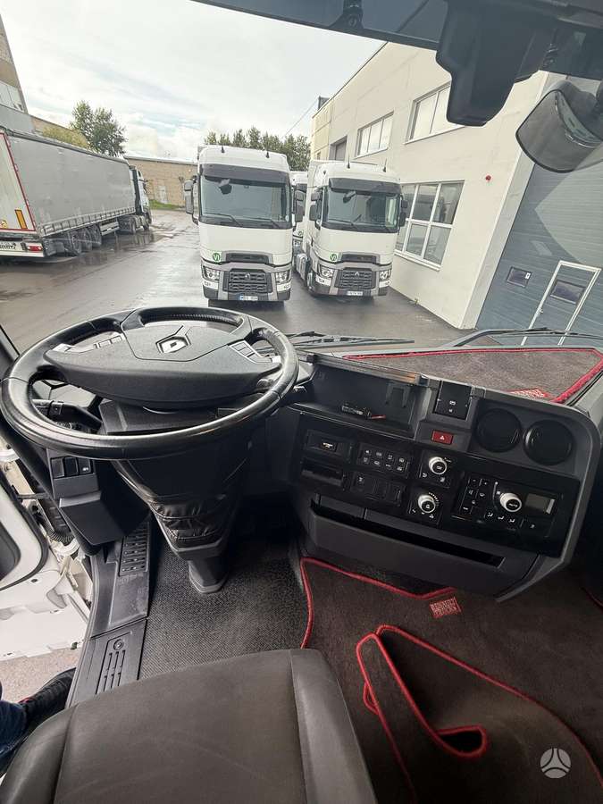Renault T480 High cab, double sleeper