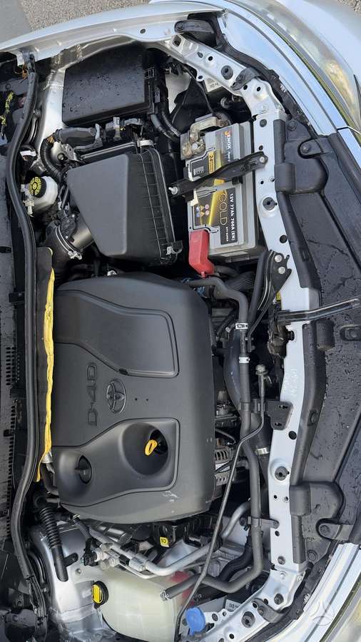 Toyota Auris, 1.4 l., Хэтчбек