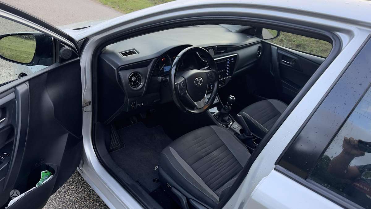 Toyota Auris, 1.4 l., hatchback