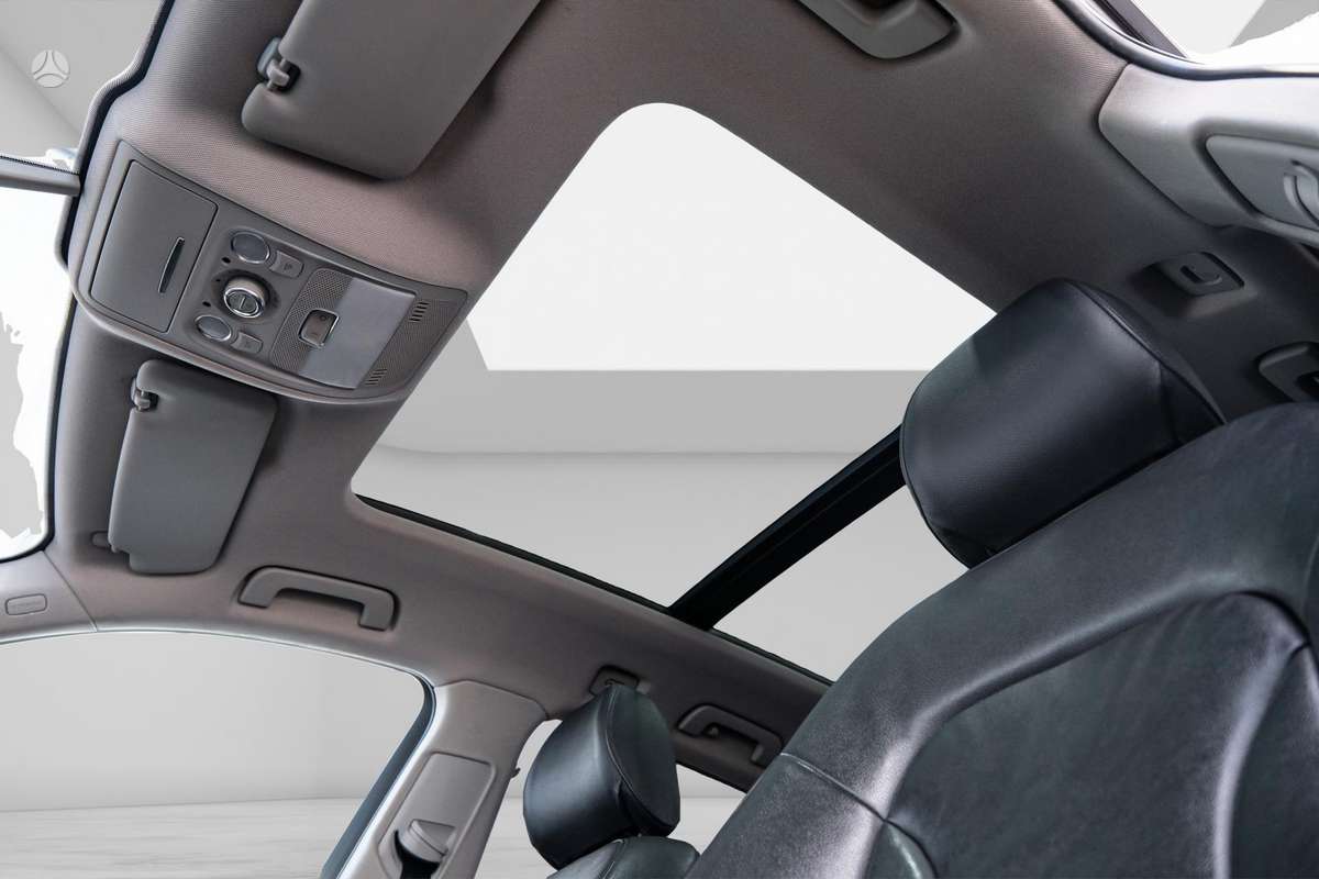 Audi Q5, 2.0 l., off-road / crossover