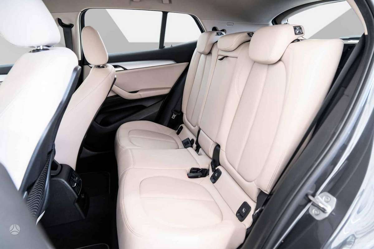 BMW X2, 1.5 l., off-road / crossover