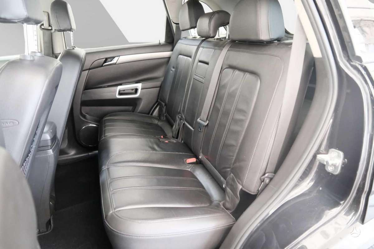 Opel Antara, 2.2 l., off-road / crossover