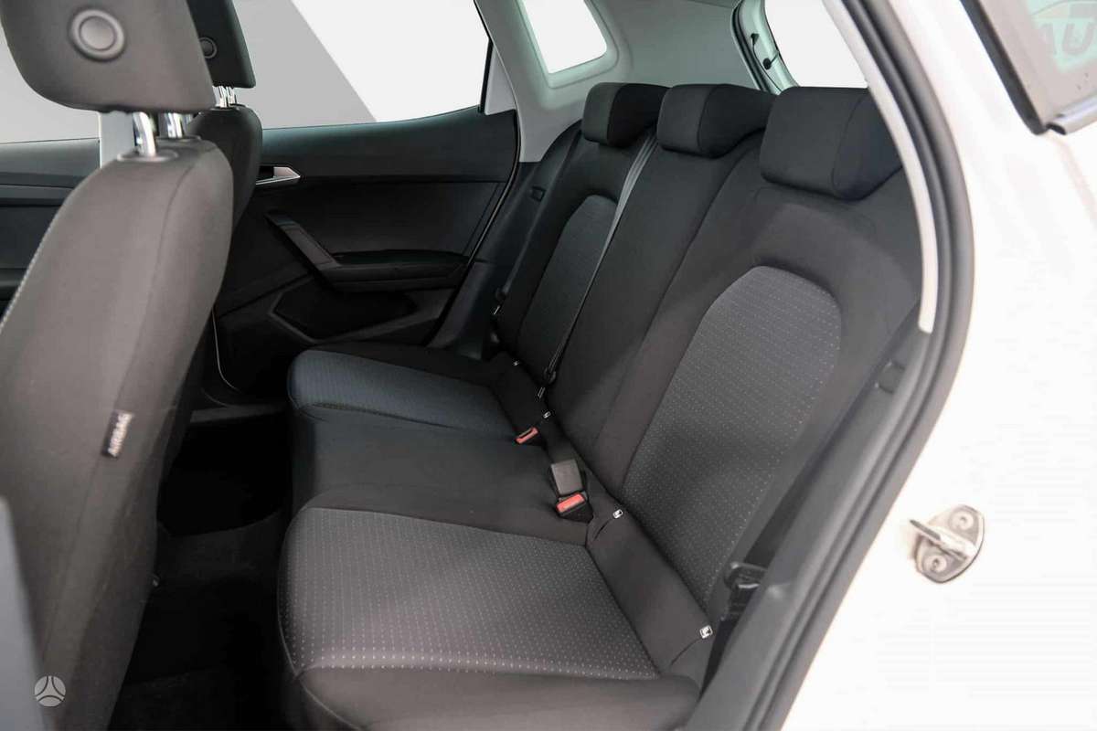 SEAT Arona - 8
