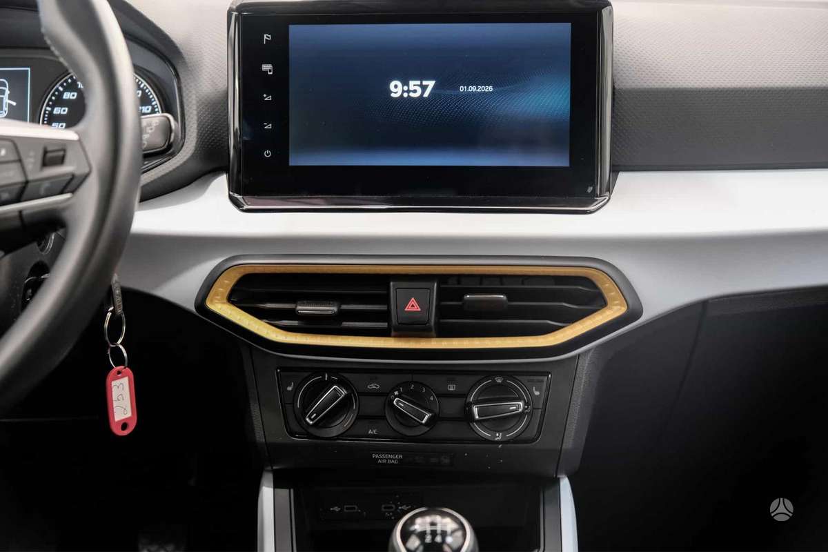 SEAT Arona - 10