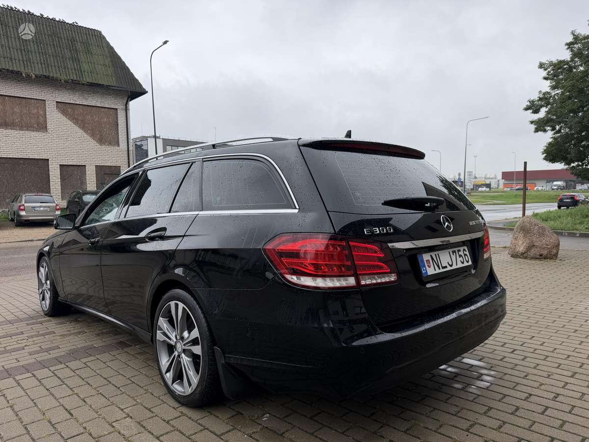 Mercedes-Benz E300, 2.1 l., Универсал