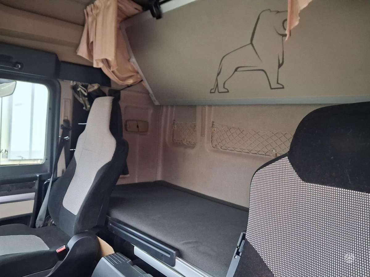 MAN TGX, double sleeper