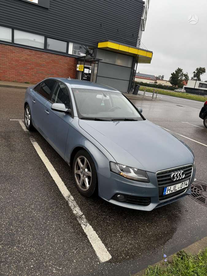 Audi A4, 2.0 l., saloon / sedan