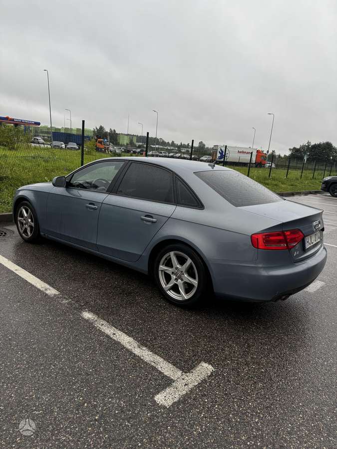 Audi A4, 2.0 l., sedanas