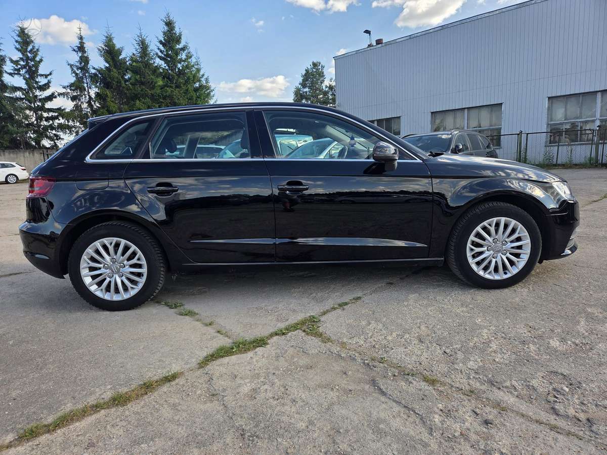 Audi A3, 1.6 l., Хэтчбек