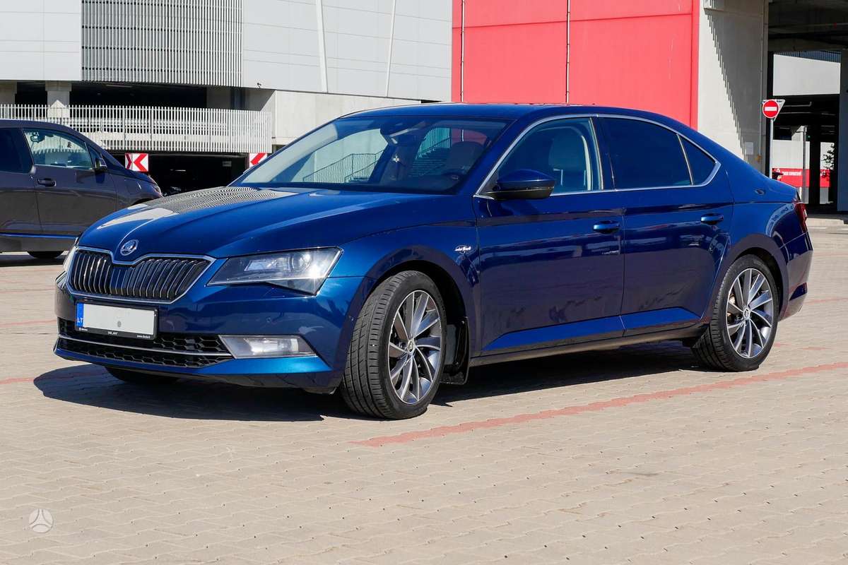 Skoda Superb, 2.0 l., Седан