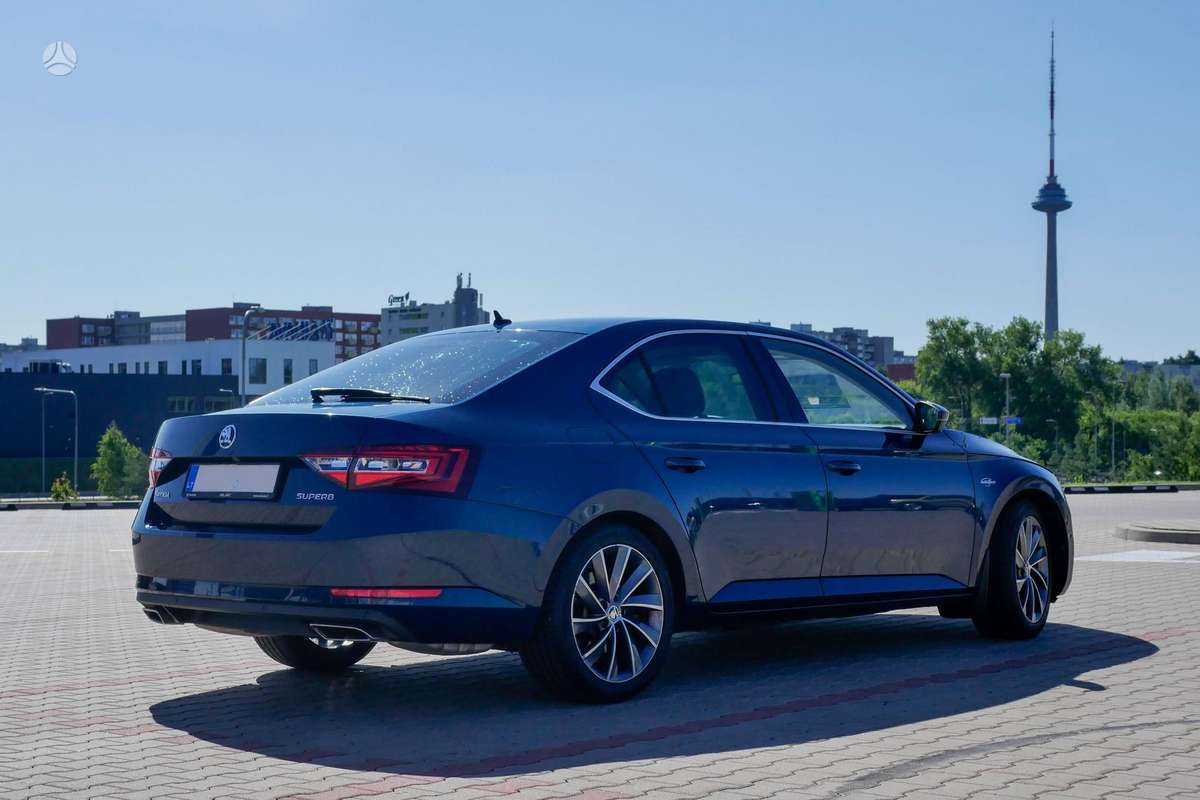 Skoda Superb, 2.0 l., Седан