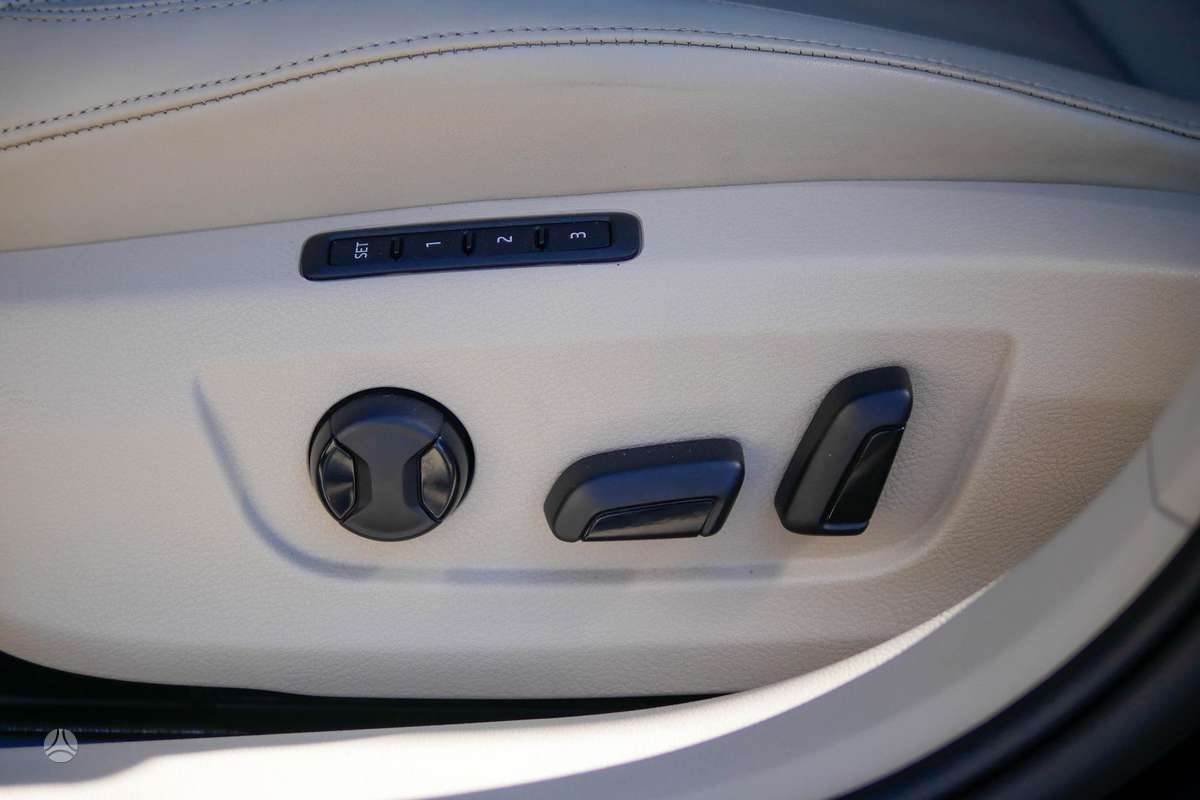 Skoda Superb, 2.0 l., Седан