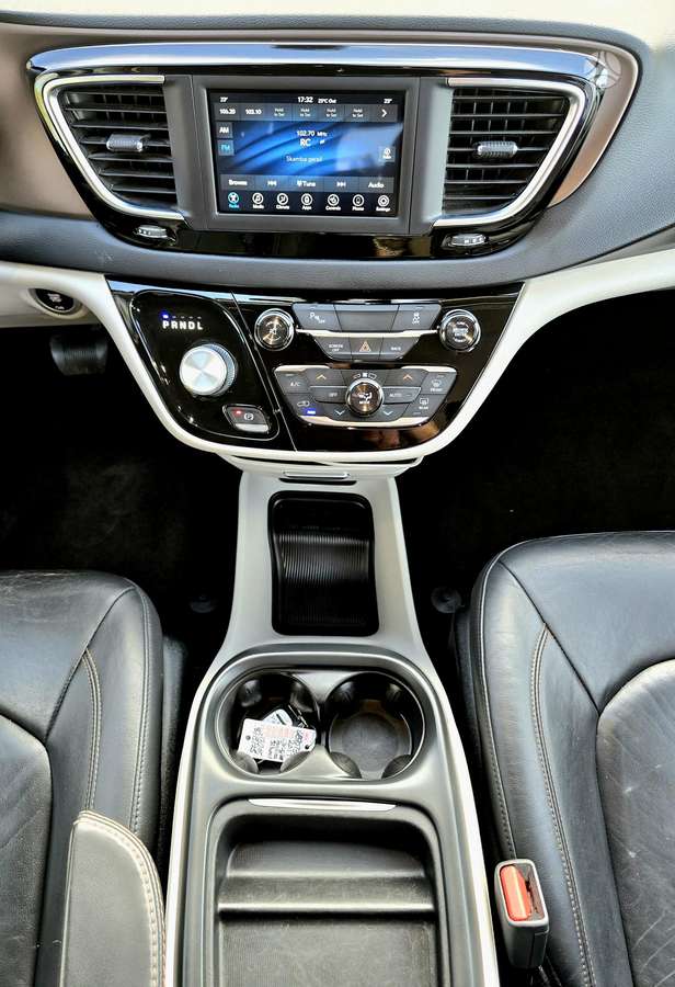 Chrysler Pacifica, 3.6 l., Минивэн