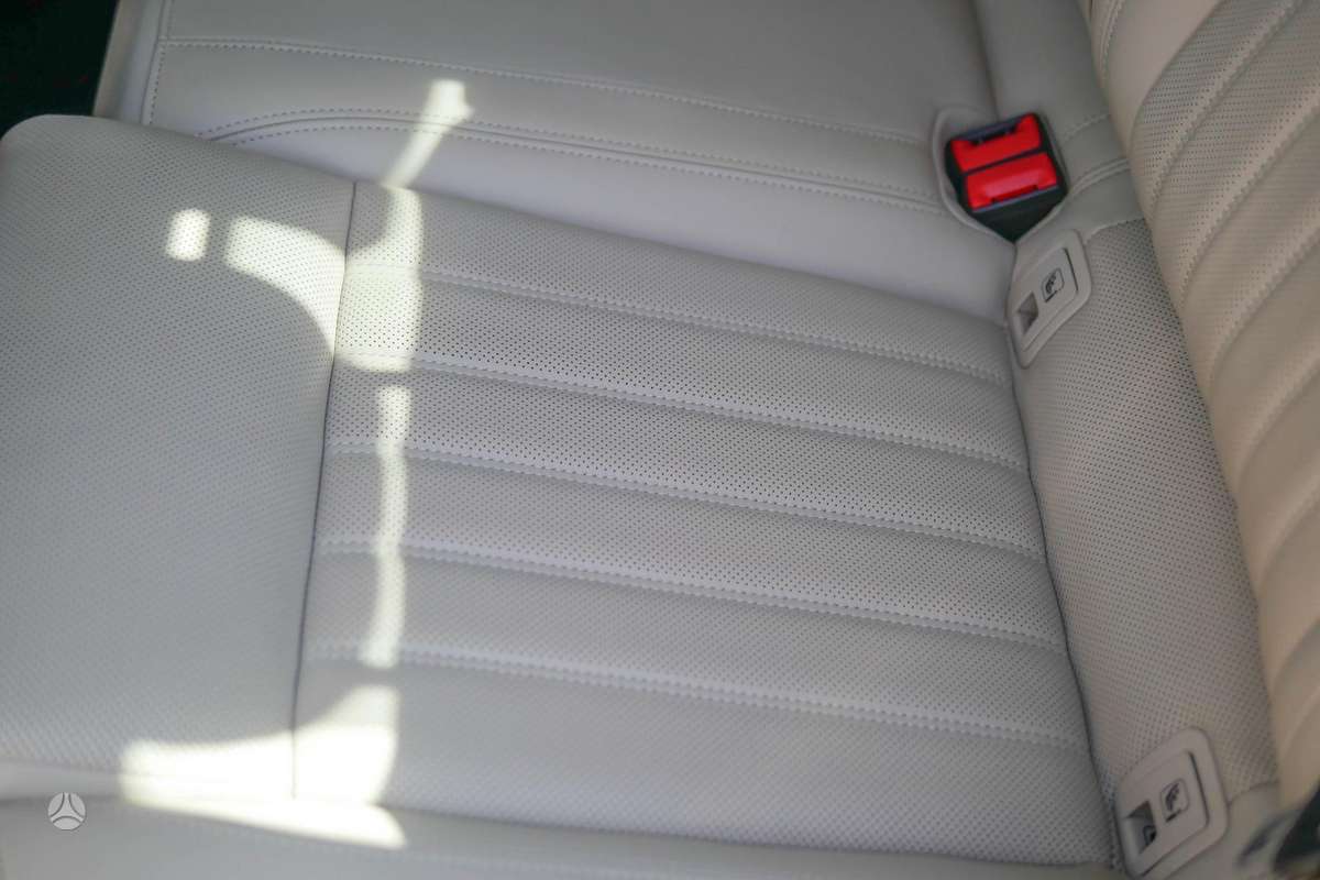Skoda Superb, 2.0 l., Седан