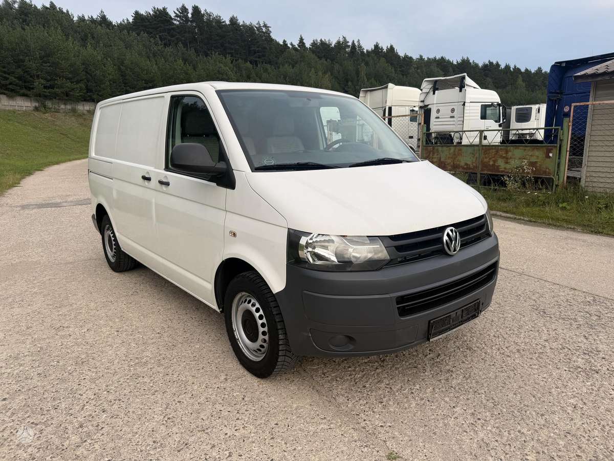 Volkswagen Transporter - 2