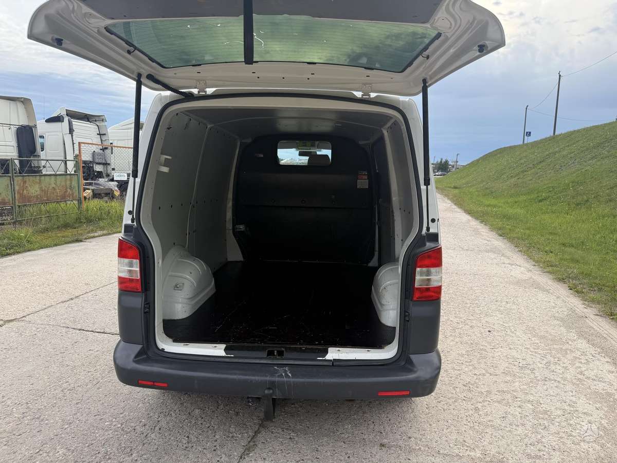 Volkswagen Transporter - 8